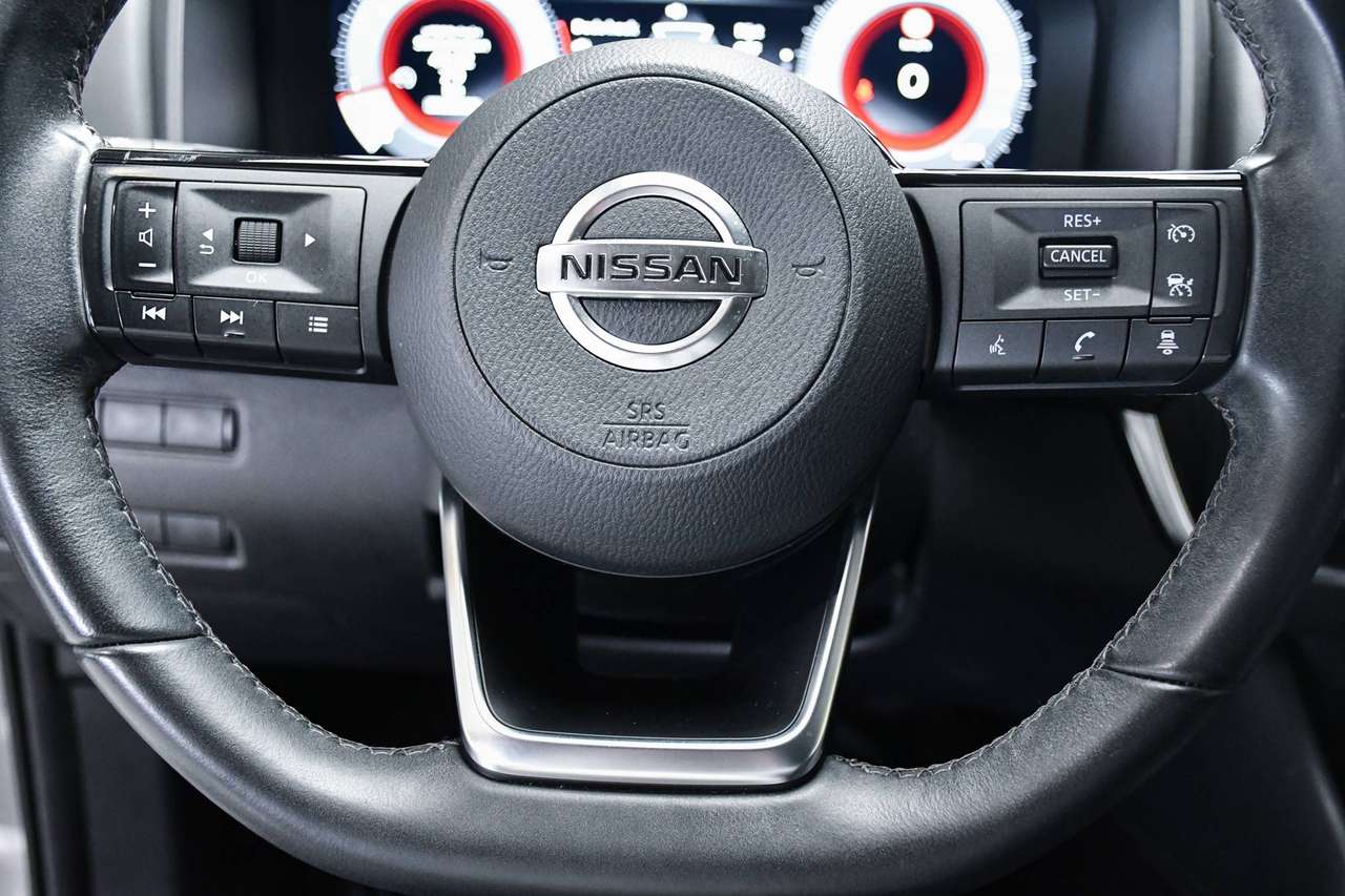 Nissan Qashqai Qashqai 1.3 DIG-T MHEV N-Connecta - NAVIGATIE / SMARTLINK / CAMERA / PANO / BLIS / ACC — foto 14 van 18