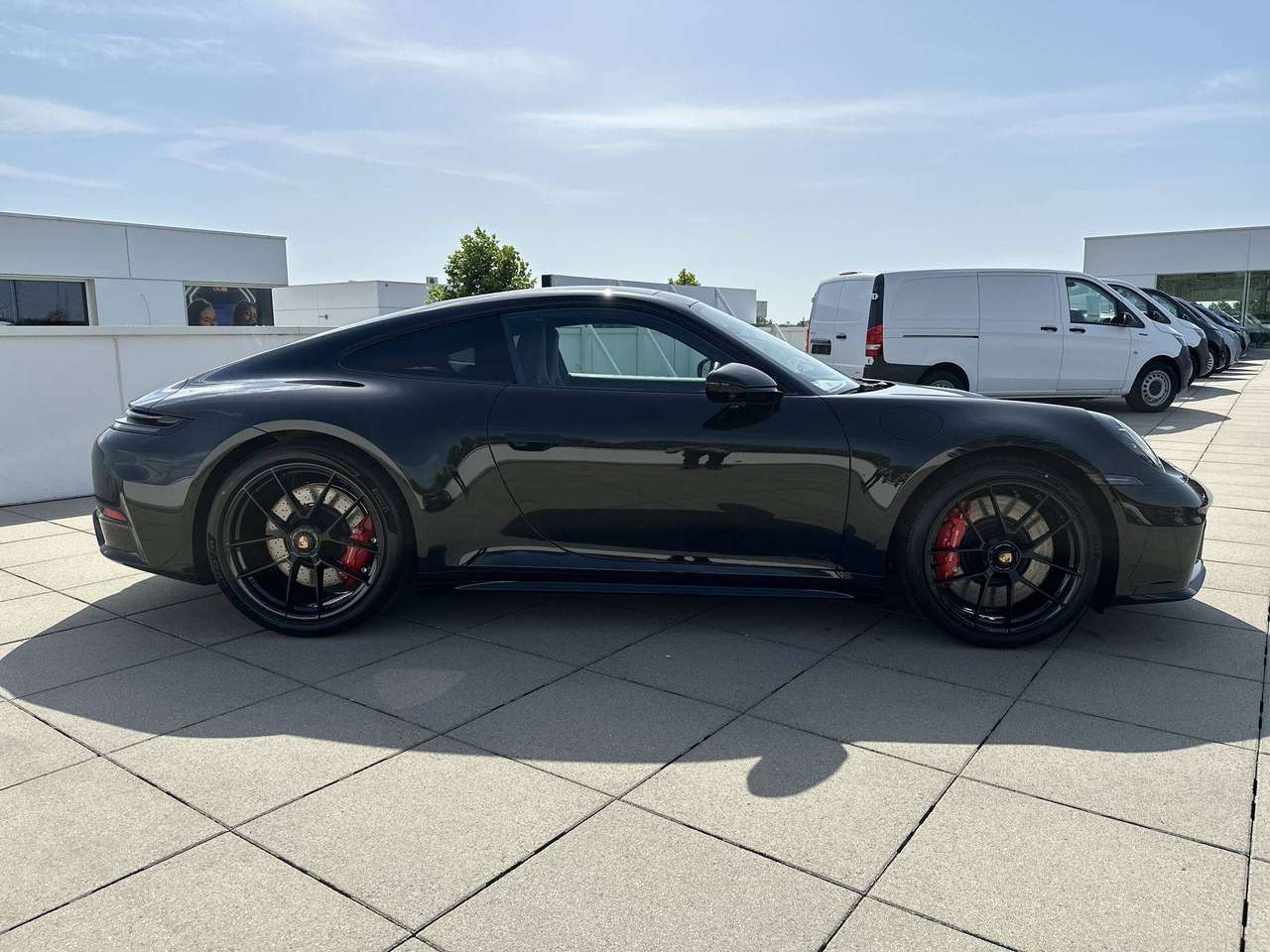 Porsche 992 4 GTS Schuifdak Exterieurpakket zwart Lift vooras — foto 4 van 16