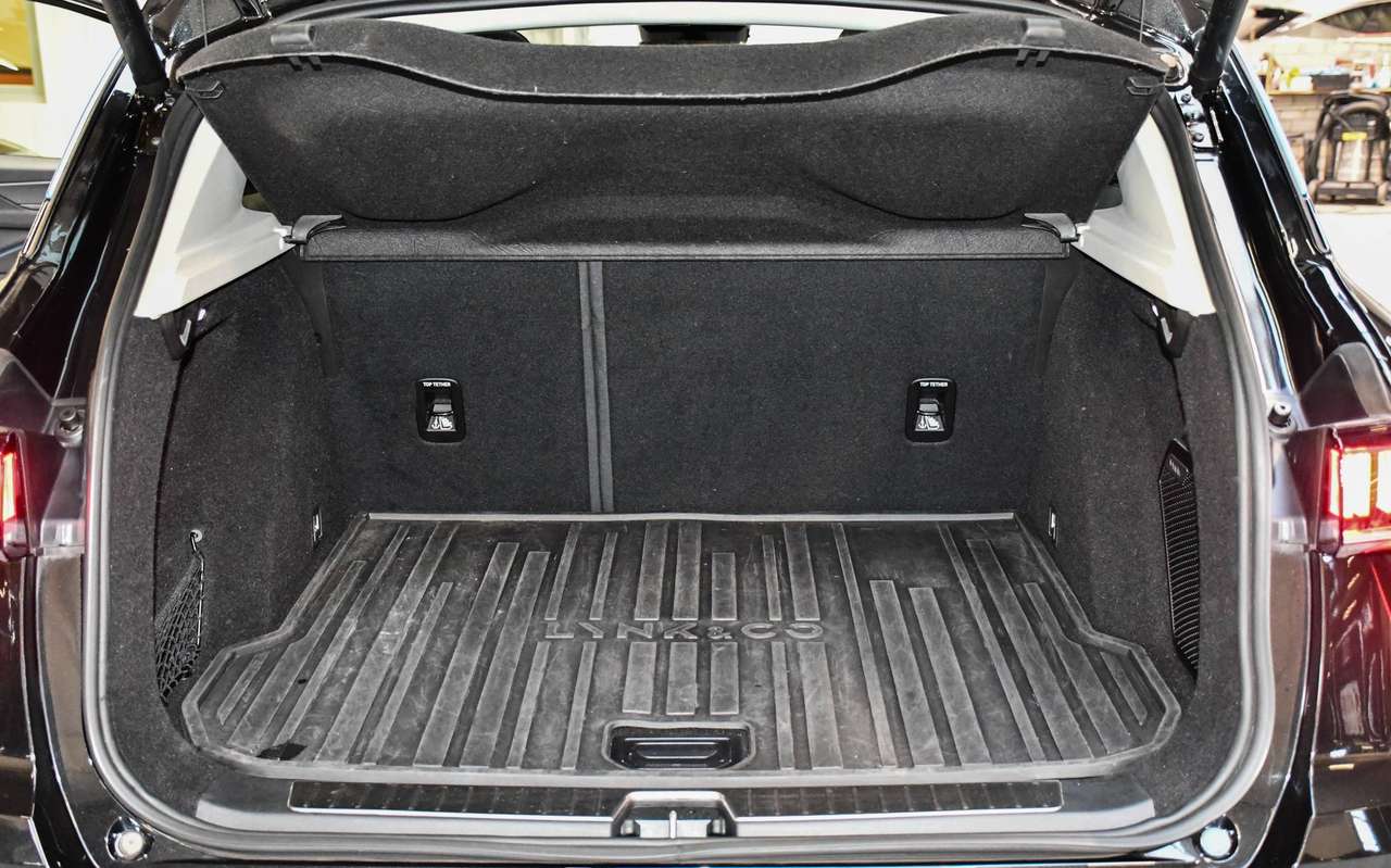 Lynk & Co 01 01 PHEV 1.5 Turbo - NAVIGATIE / OPEN-PANODAK / SMARTLINK / CAMERA / ACC / PDC — foto 16 van 17