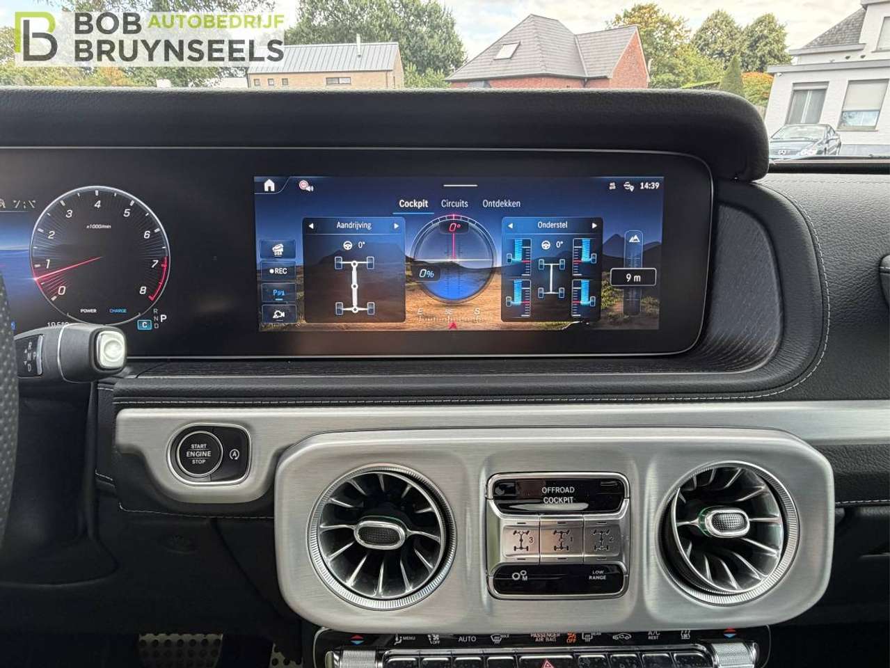 Mercedes-Benz G 63 AMG Nightpakket Plus – Schuifdak – Standverwarming – Trekhaak – 360° – Distronic — foto 24 van 25