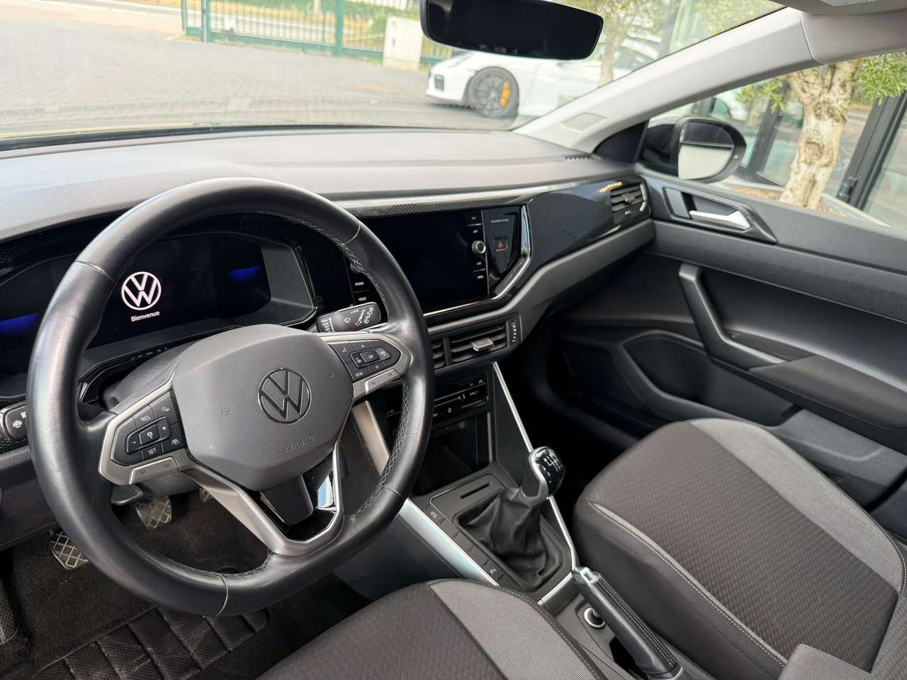 Volkswagen Taigo 1.0 TSI Life  Camera GPS Pdc Alu velgen 54000km — foto 6 van 13