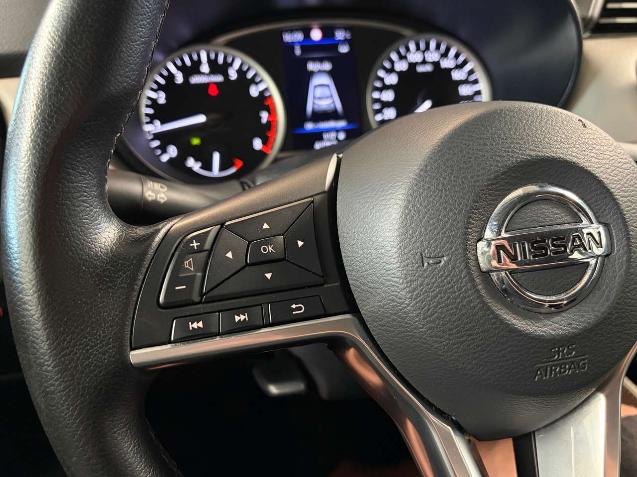Nissan Micra 0.9 IG-T N-Design — foto 17 van 19