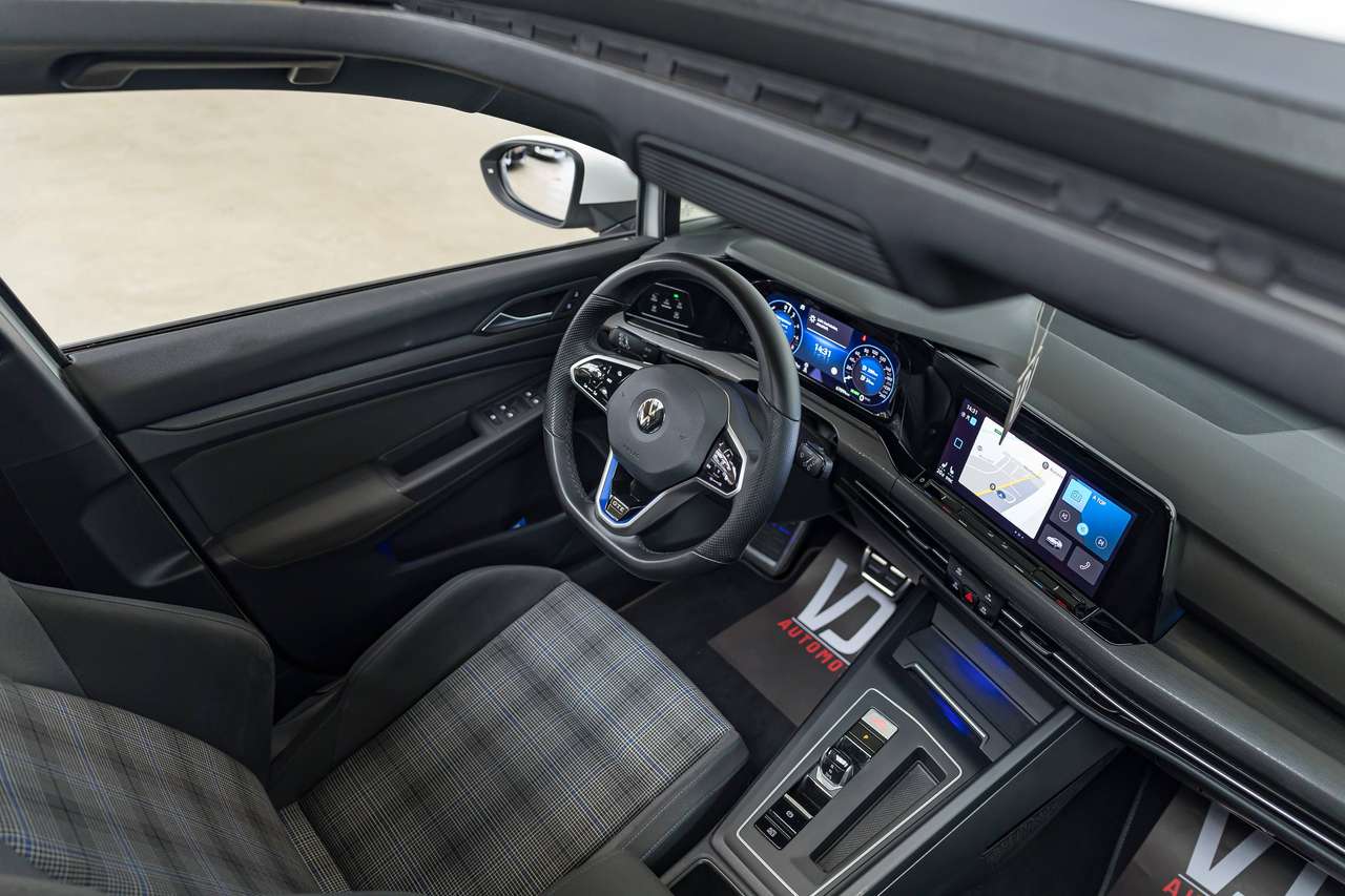 Volkswagen Golf GTE PANO|KEYLESS|STOELVERW.|SFEERVERL.|LA|ACC| — foto 6 van 25