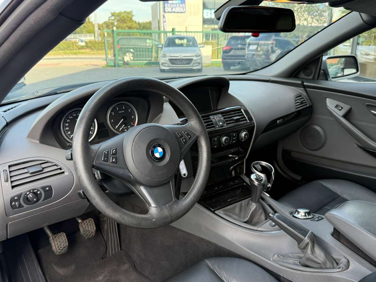 BMW 645 Ci Cabriolet 6 Speed Manuel 53000km 1 owner New !! — foto 10 van 21