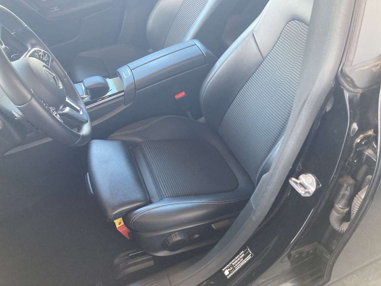 Mercedes-Benz CLA 250 250e PLUG-IN HYBRID AUTOMAAT 45000KM !!! — foto 11 van 22