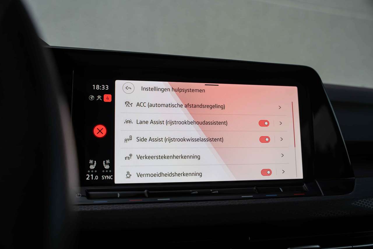 Volkswagen Golf GTI Clubsport PANO/AKRA/IQLIGHTS/H&K/HUD/MEMORY/CAMERA — foto 24 van 25