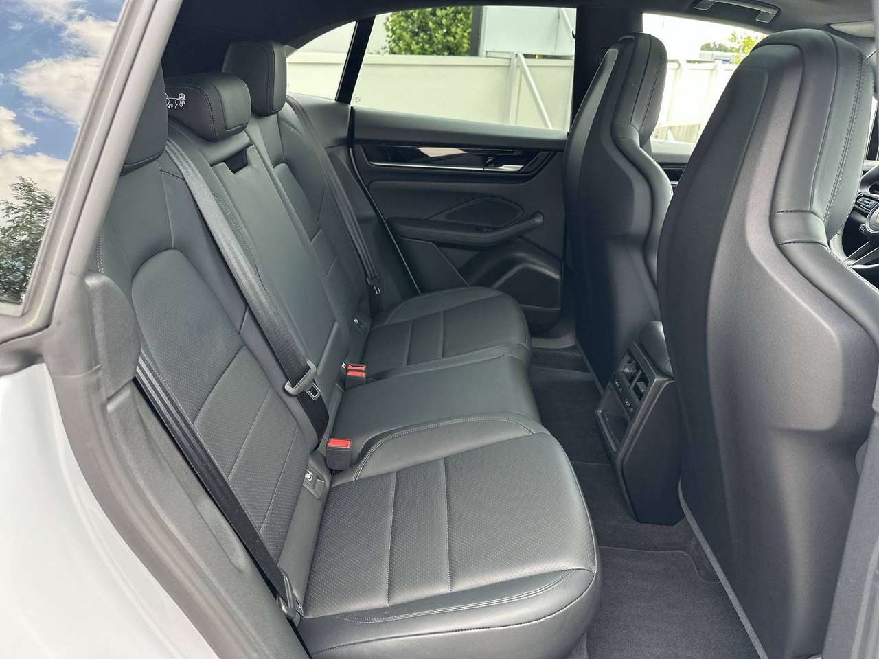 Porsche Macan E Adaptieve sportzetels pano dak Adaptiv cruise control — foto 18 van 18