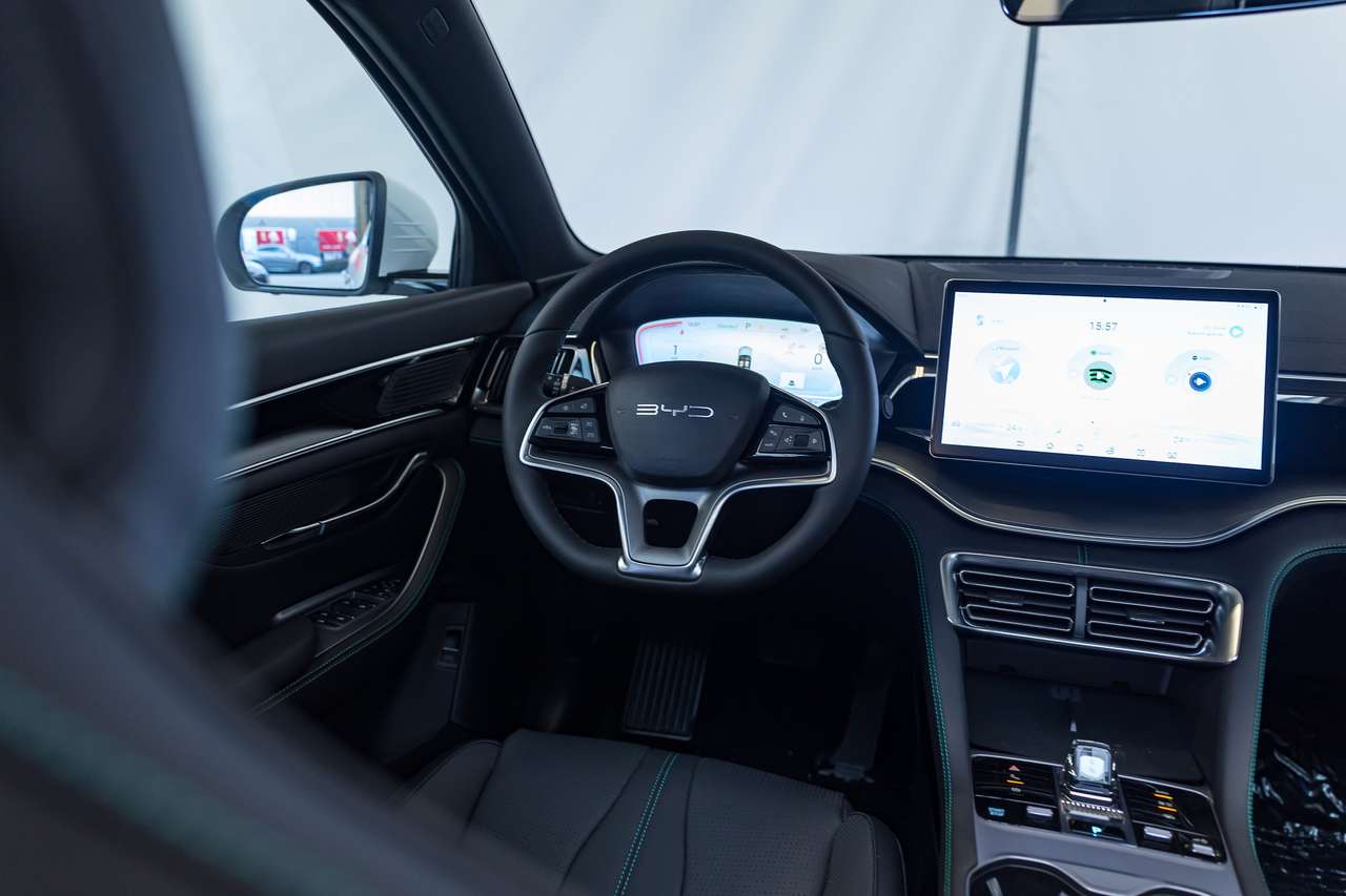 BYD Seal U ONMIDDELIJK LEVERBAAR!|BYD Seal U BOOST | pHEV | PANO | ACC | LA | 360° | — foto 17 van 25