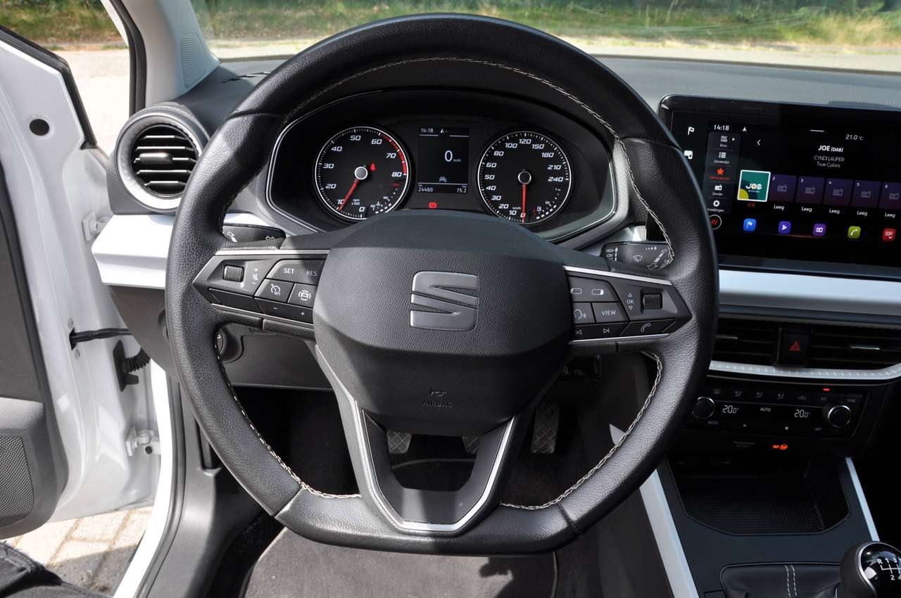 SEAT Arona 1.0 TSI "Move" Benzine - 24.500 Km - Manueel — foto 9 van 15