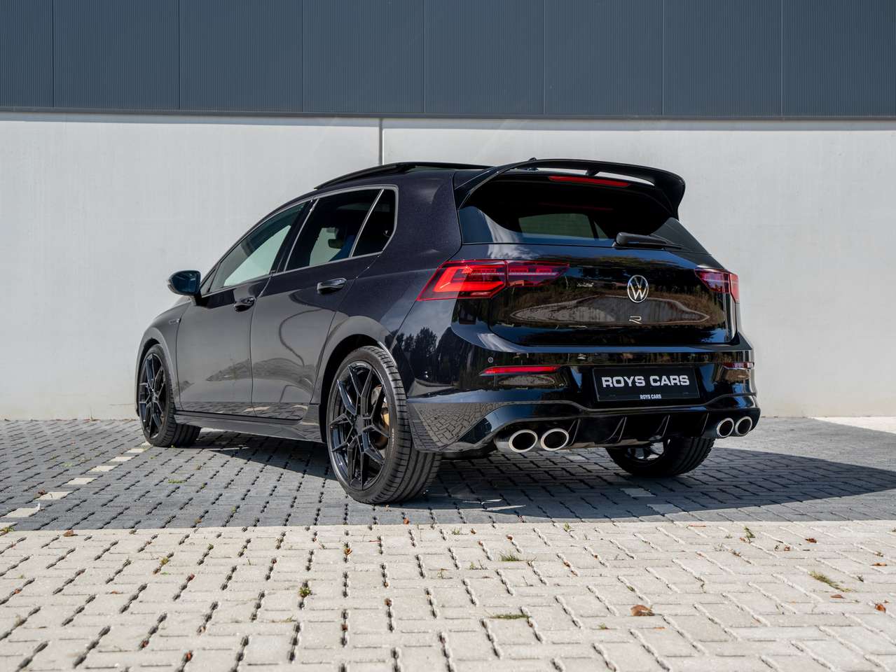 Volkswagen Golf R Golf 8 R - PANO/PERFORMANCE PACK/IQ-LIGHT/BLACKSTYLE/ZETELVERWARMING/DRIFT MODUS — foto 8 van 25