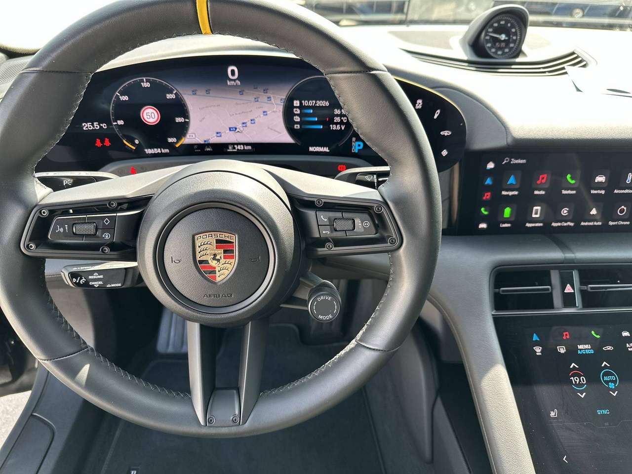 Porsche Taycan Luchtvering Sport Chrono Performance Battery Plus Adapt. comfortstoelen — foto 9 van 18