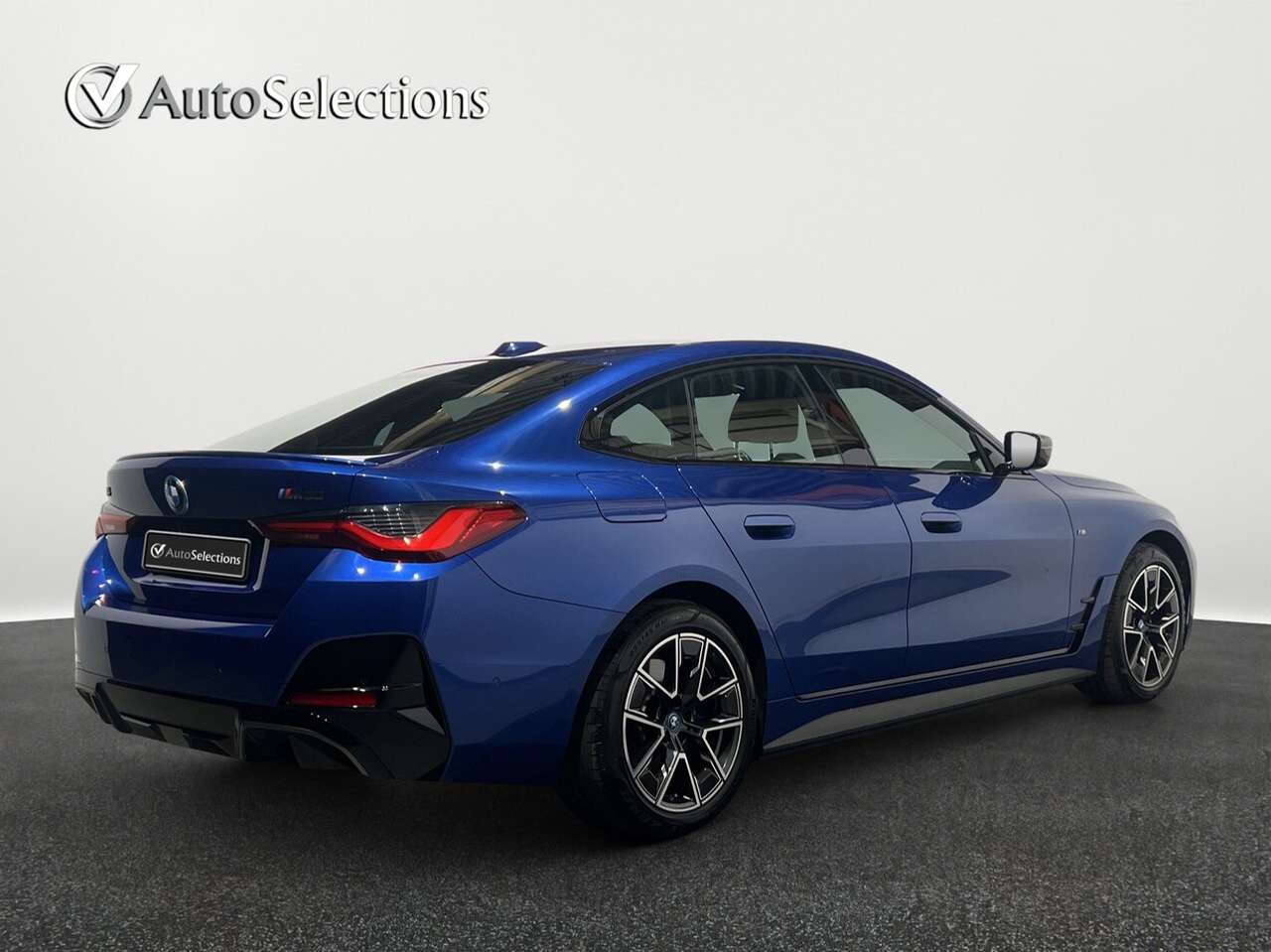 BMW i4 M50 /ACC/Trekhaak/Leder/Led — foto 6 van 16