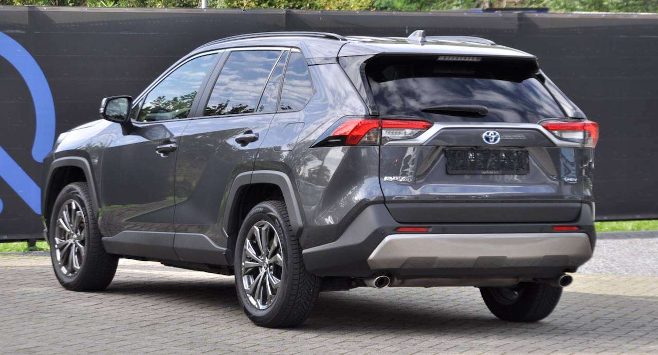 Toyota RAV4 HEV DYNAMIC PLUS VOL LEDER ZETEL- EN STUURVERWARMING CAMERA APPLE CARPLAY — foto 3 van 13