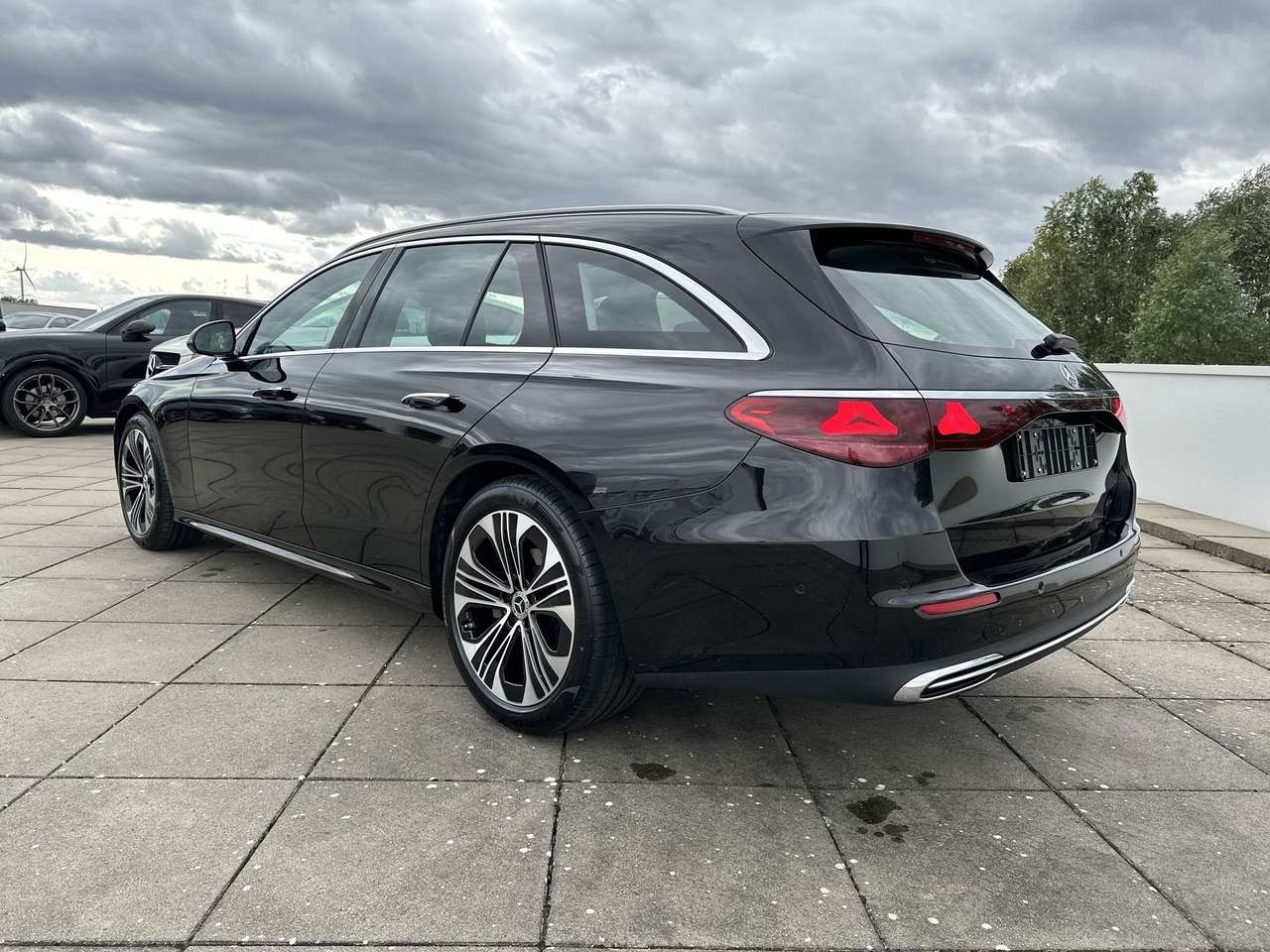 Mercedes-Benz E 200 AVANTGARDE/DISTR PRO/PANODAK/KEYLESS/WINTERPAK/19" — foto 5 van 19