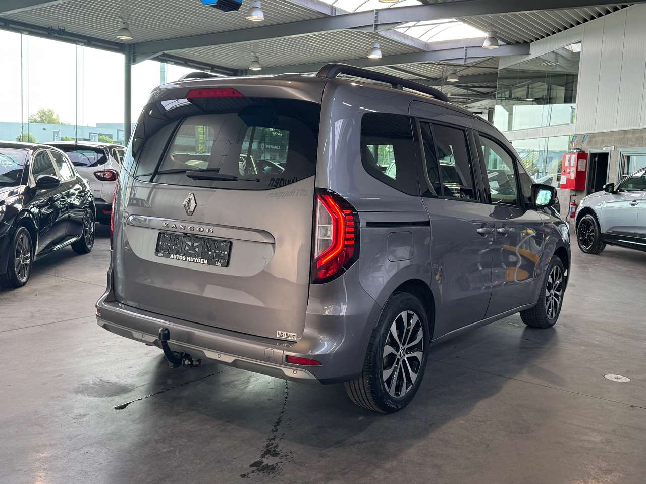 Renault Kangoo 1.3 TCe Techno EDC AUTOMAAT — foto 3 van 15