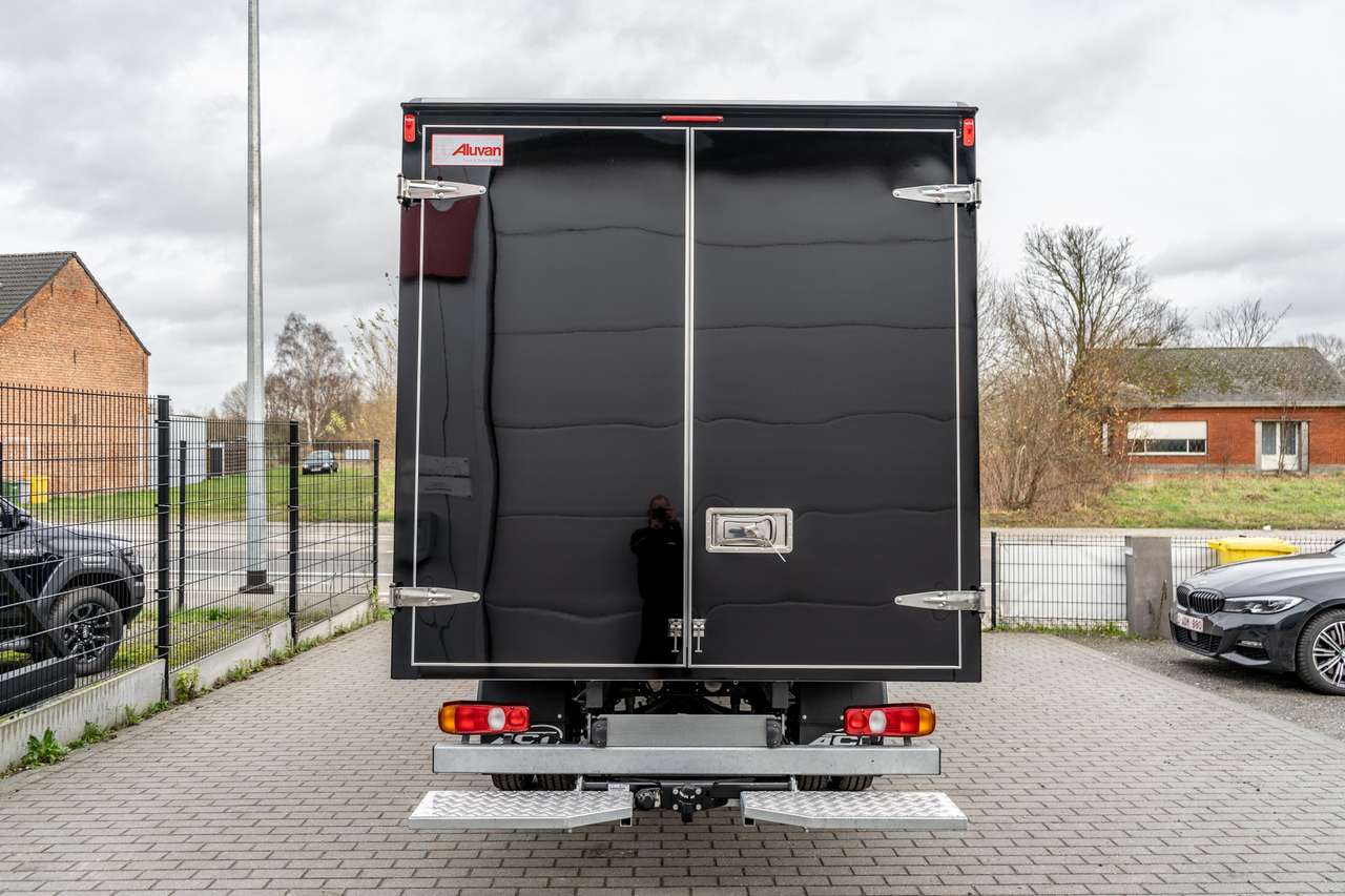 Mitsubishi Canter Meubelbak - Automaat - Trekhaak 3500kg - 53.500ex — foto 6 van 15