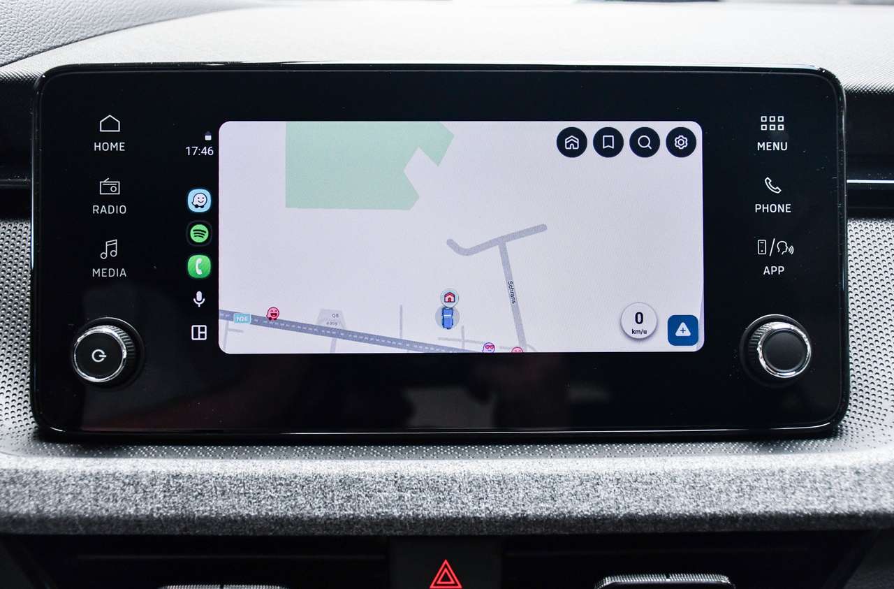 Skoda Kamiq Kamiq 1.0 TSI Selection DSG - NAVI SMARTLINK / PDC — foto 9 van 18