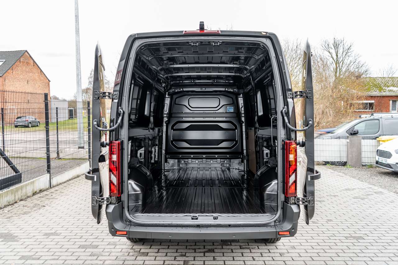 Renault Master 2.0dCi L3H2 - Automaat - Navigatie - 35.500excl — foto 5 van 18