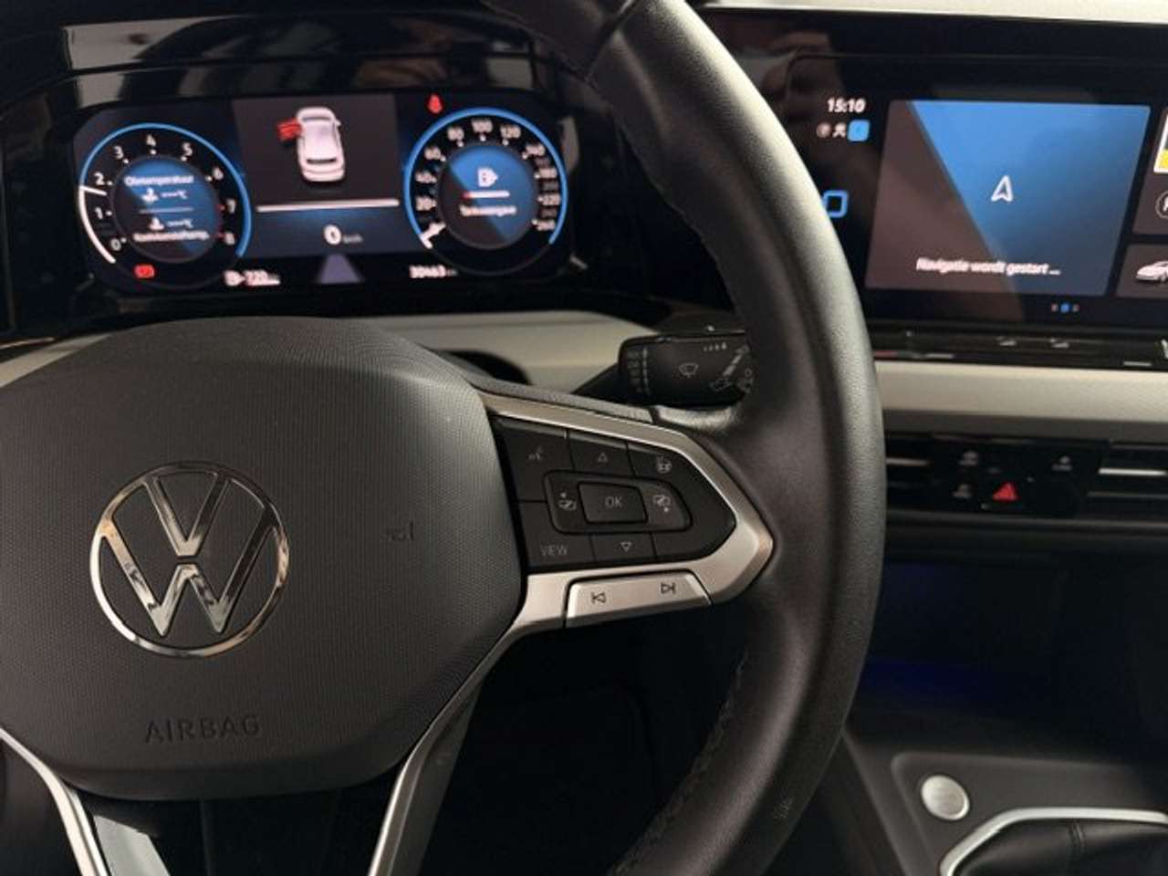 Volkswagen Golf MOVE 1.0 TSI  30000KM!!! — foto 18 van 23