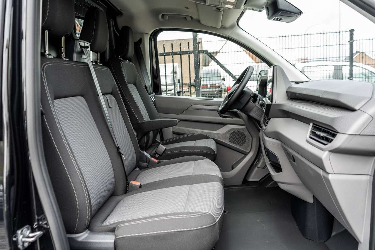 Volkswagen T7 Transporter 2.0TDi Automaat - 33.000ex — foto 10 van 14