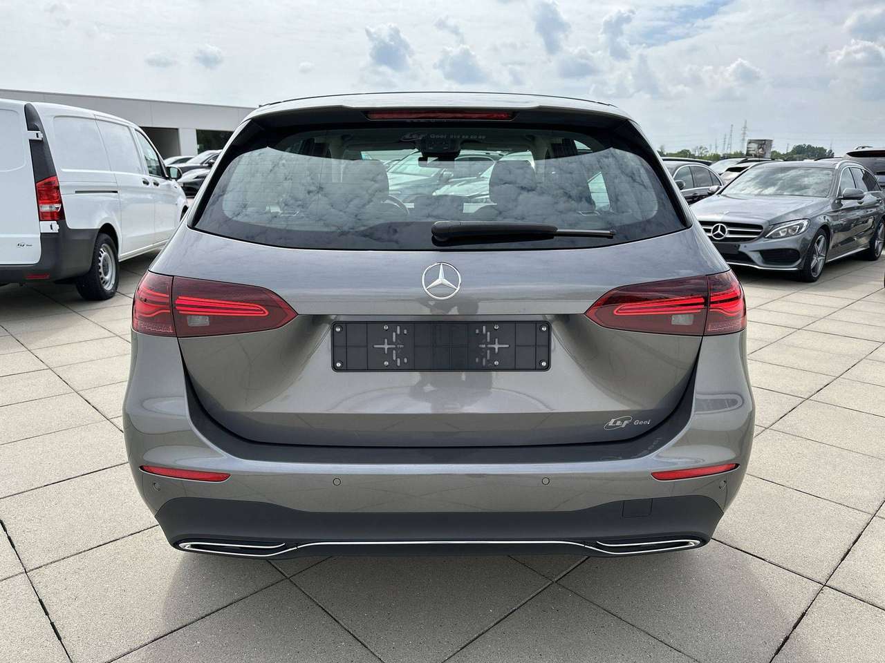 Mercedes-Benz B 200 B 200 Progressive trekhaak Dode hoek Distronic Plus — foto 6 van 18