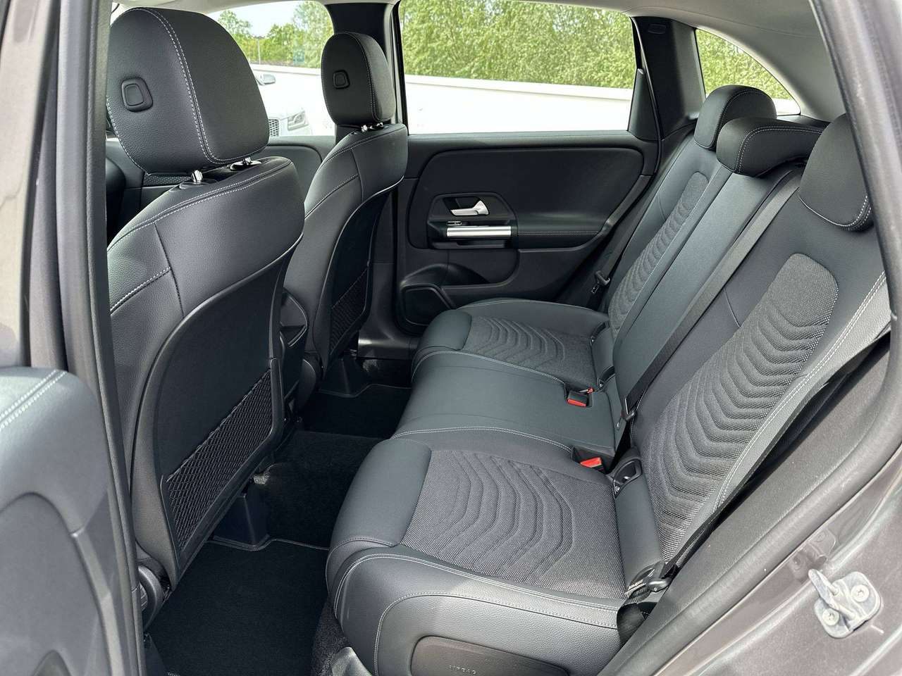 Mercedes-Benz B 200 B 200 Progressive trekhaak Dode hoek Distronic Plus — foto 13 van 18