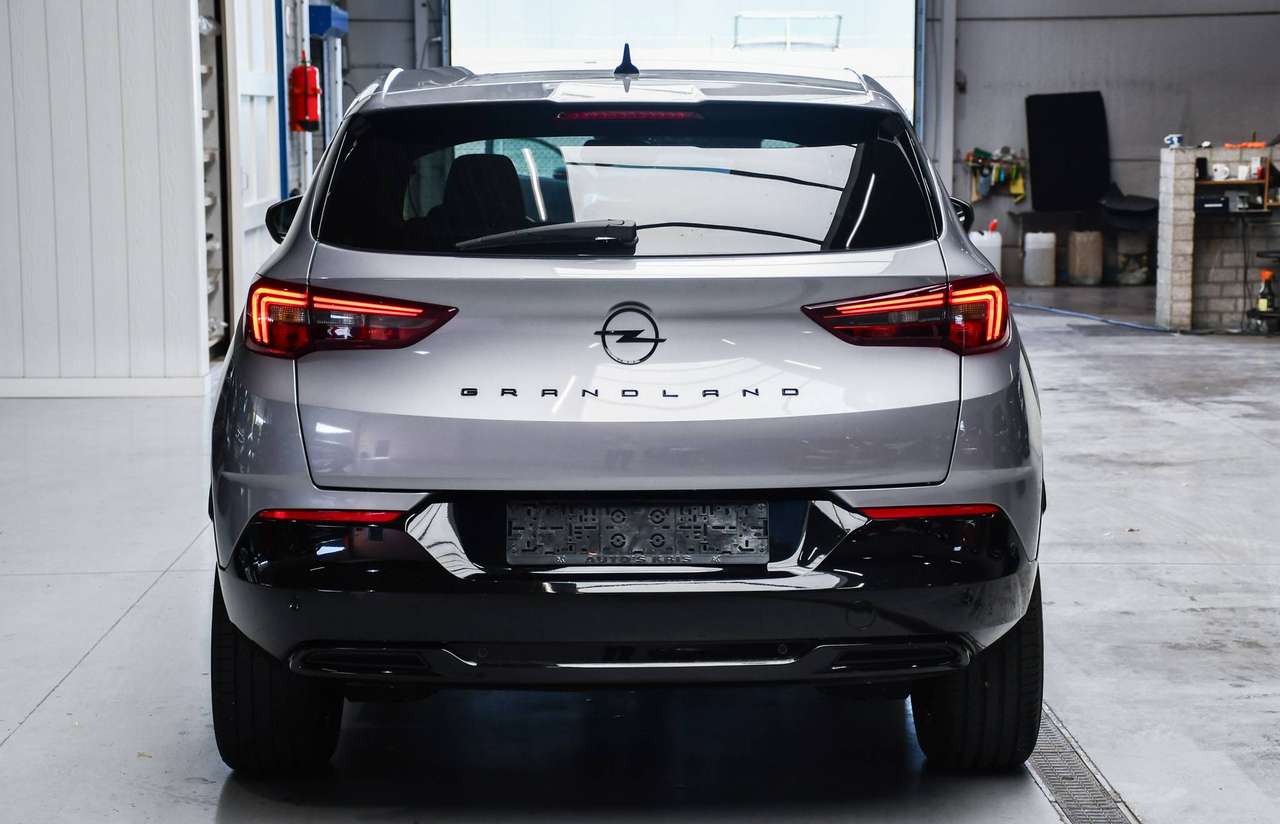 Opel Grandland 1.2 Turbo Black Edition - NAVIGATIE / SMARTLINK / ALCANTARA / PDC / CC — foto 5 van 19