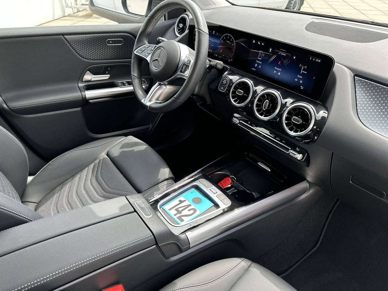 Mercedes-Benz B 200 B 200 Progressive trekhaak Dode hoek Distronic Plus — foto 9 van 18
