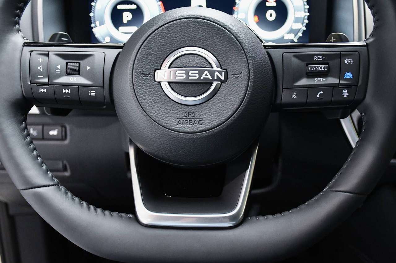 Nissan Qashqai Qashqai 1.3 DIG-T MHEV Tekna Xtronic - NAVIGATIE / PANO DAK / CAMERA / SMARTLINK / BLIS / ACC — foto 18 van 20