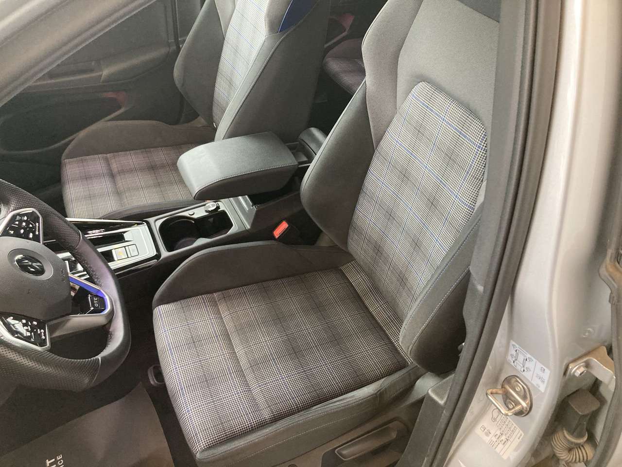 Volkswagen Golf GTE GTE PLUG-IN HYBRD AUTOMAAT+PANO DAK — foto 10 van 20