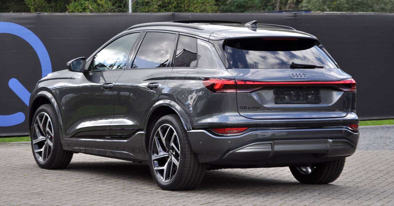 Audi Q6 e-tron 100 kWh PERFORMANCE S LINE EDITION TREKHAAK PANORAMA 360° CAM MEMORY SEATS — foto 3 van 15