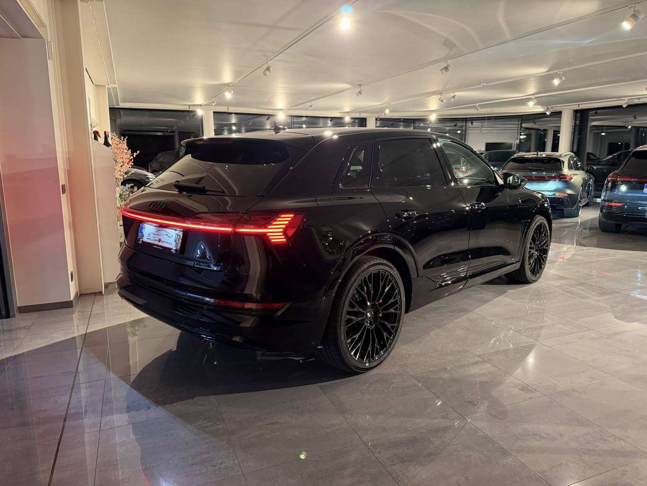 Audi Q8 e-tron SOLD BIJ GARAGE VRIENS YVES BV!!!! — foto 18 van 23