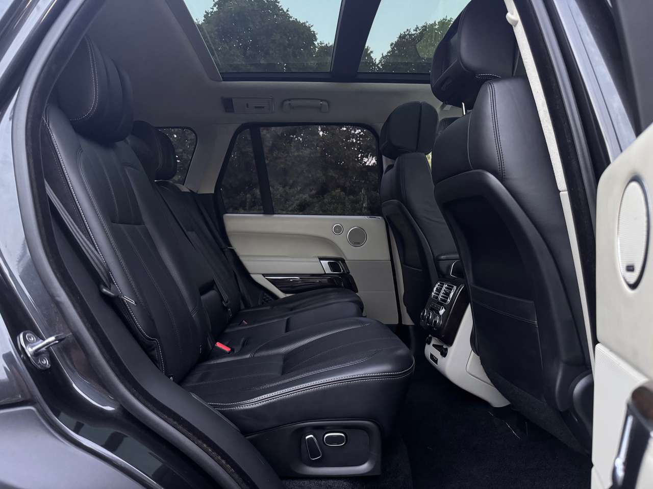 Land Rover Range Rover 4.4 SDV8 Autobiography | Lichte vracht — foto 8 van 21