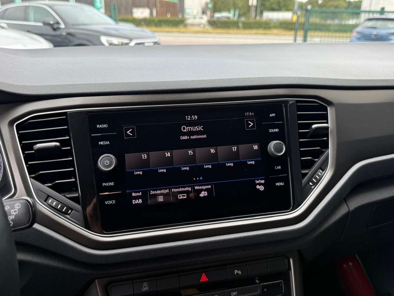 Volkswagen T-Roc 1.0 TSI Style GPS 50000km !!!! Nieuw — foto 14 van 20