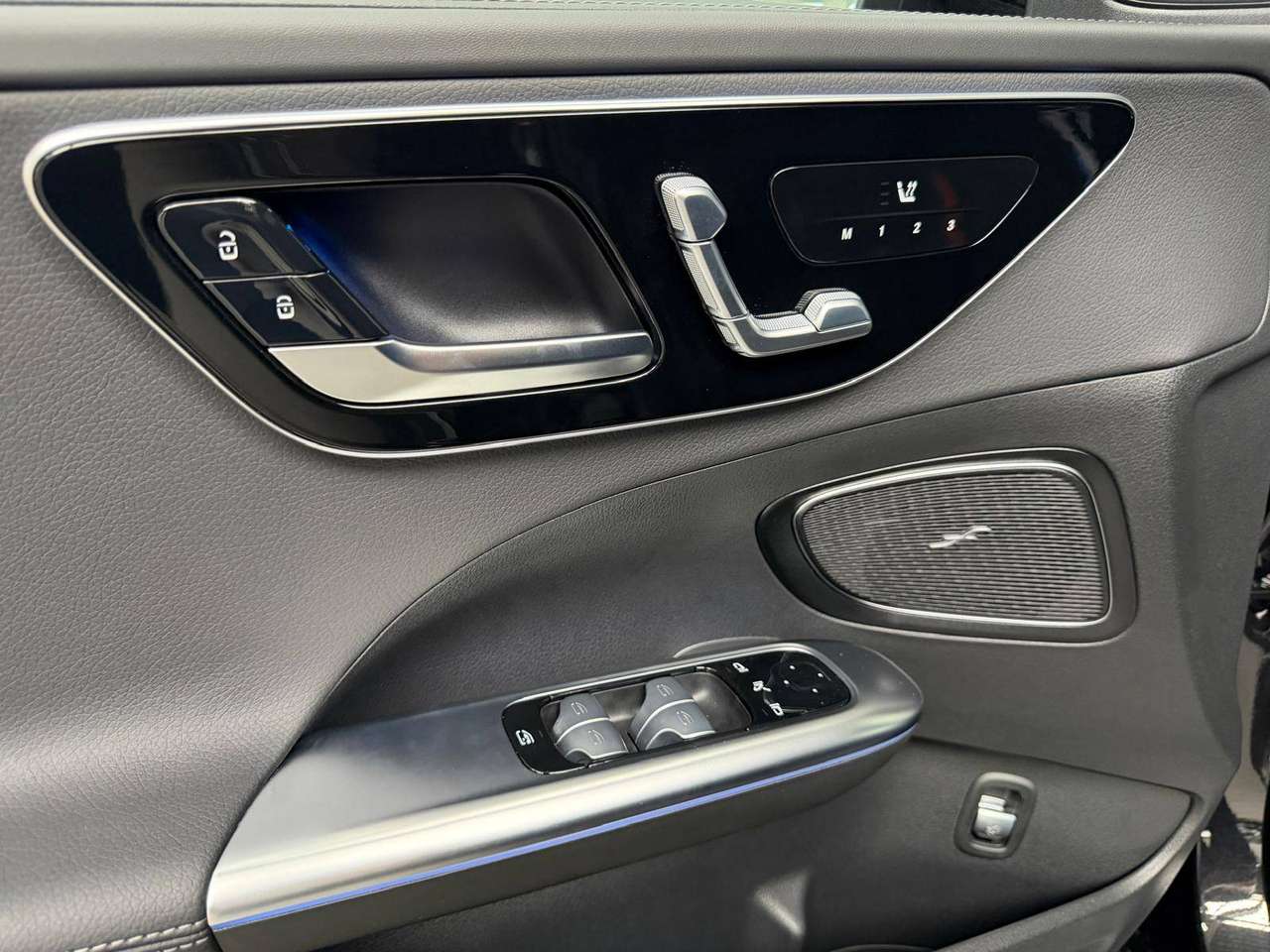 Mercedes-Benz C 180 T Break AMG Line MEMORY*CARPLAY*360CAMERA*TREKHAAK*PANO*ACC*TREKHAAK — foto 17 van 25