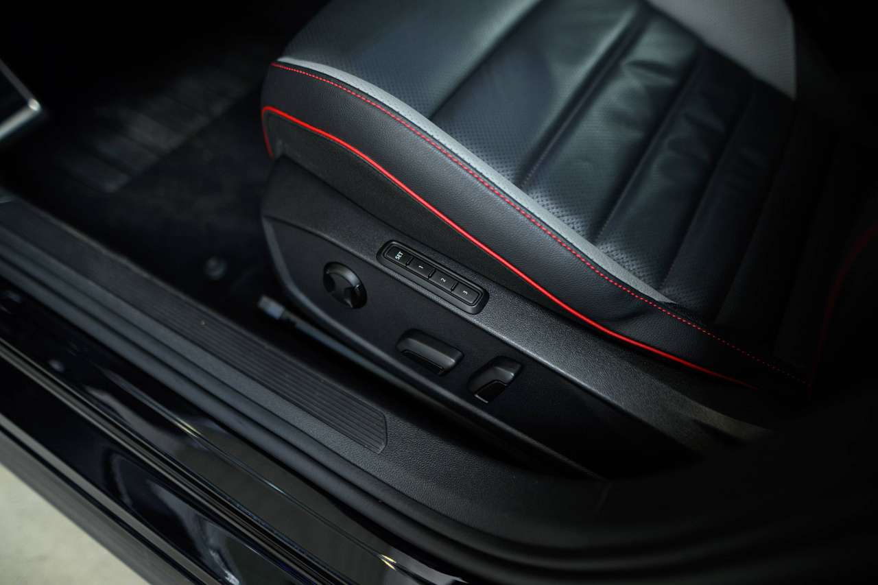 Volkswagen Golf GTI CLUBSPORT|HEAD-UP|HARMAN-KARDON|IQ-LIGHTS|ZETELVERW.|ZETELKOEL.|ACC|LA|SFEERVERL.|CAMERA|GARANTIE — foto 23 van 25