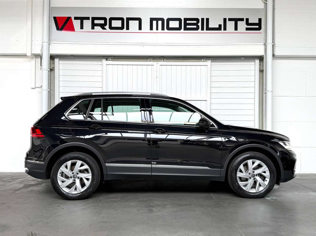 Volkswagen Tiguan Tiguan eHybrid 1.4 Elegance DSG (180 kW) CAMERA*DAB*CARPLAY*NAVI*LED*ACC*PDC*AC3Zone*SoH 93,33% — foto 3 van 25