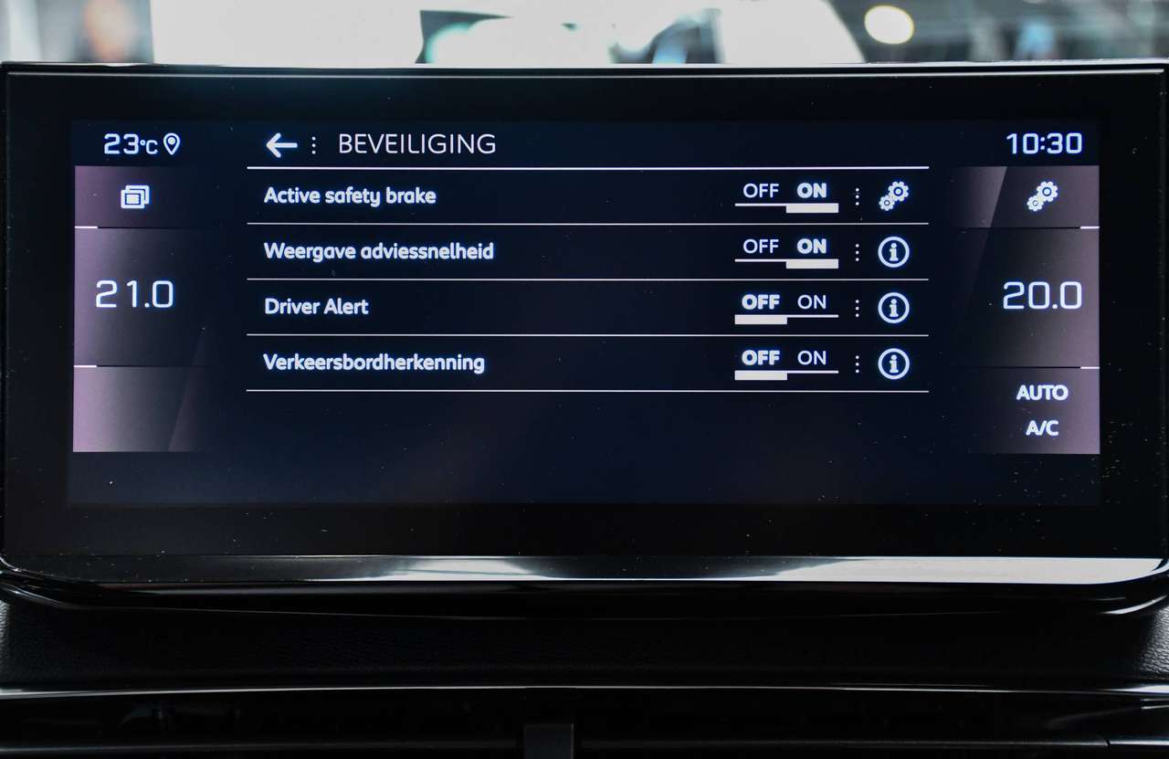 Peugeot 5008 5008 1.2 PureTech GT-Line 7pl Automaat - NAVIGATIE / CAMERA / SMARTLINK / BLIS / ACC — foto 14 van 22