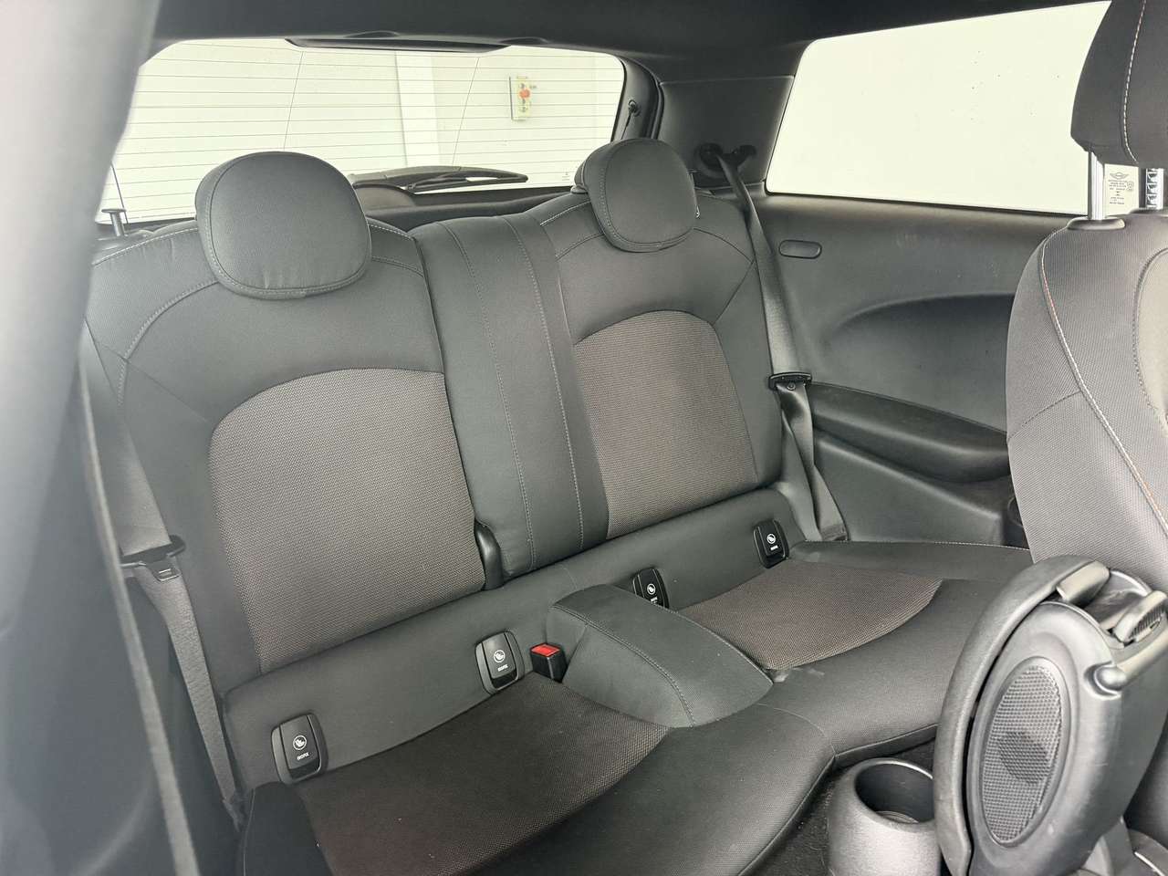 MINI One BENZINE AUTOMAAT SLECHTS 44000KM!!!! — foto 7 van 18