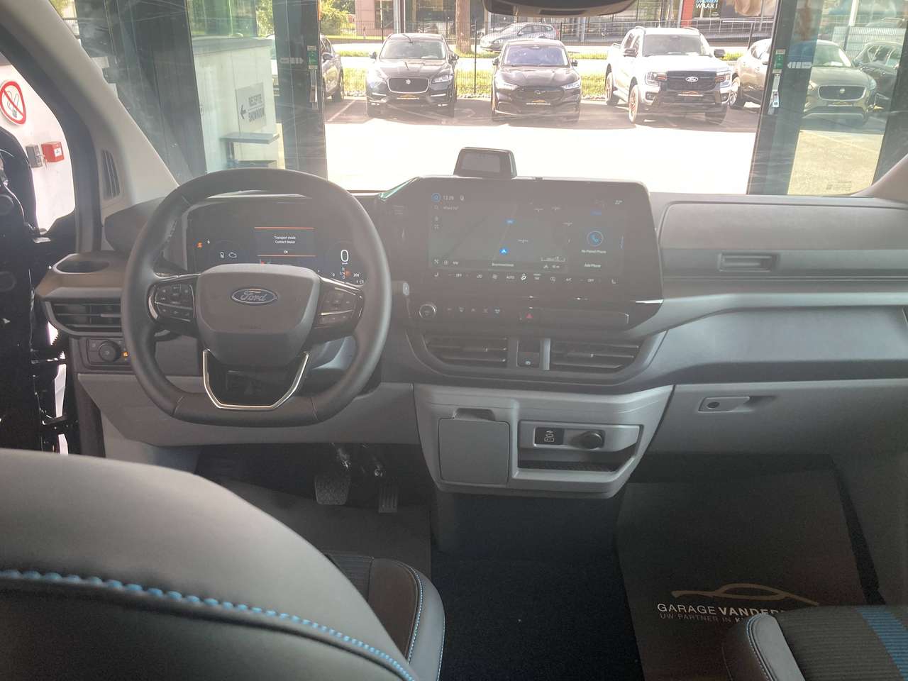 Ford Transit Custom MULTI-USE L2 SPORT PHEV 5 ZIT NIEUW OKM 45400+BTW — foto 11 van 22