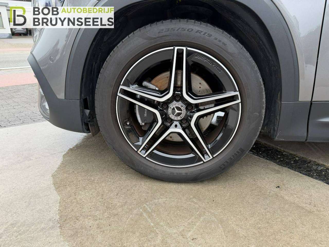 Mercedes-Benz GLB 180 AMG Line | Nightpakket | Trekhaak | Sfeerverlichting | Verstelbare achterbank — foto 7 van 18