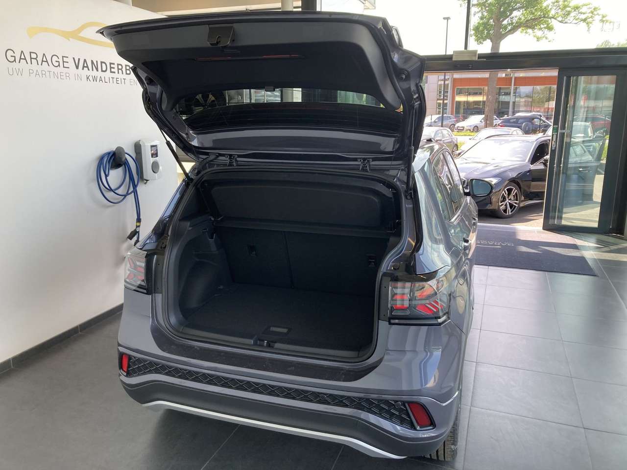 Volkswagen T-Cross R-LINE BENZINE AUTOMAAT  NIEUW 0KM — foto 6 van 19