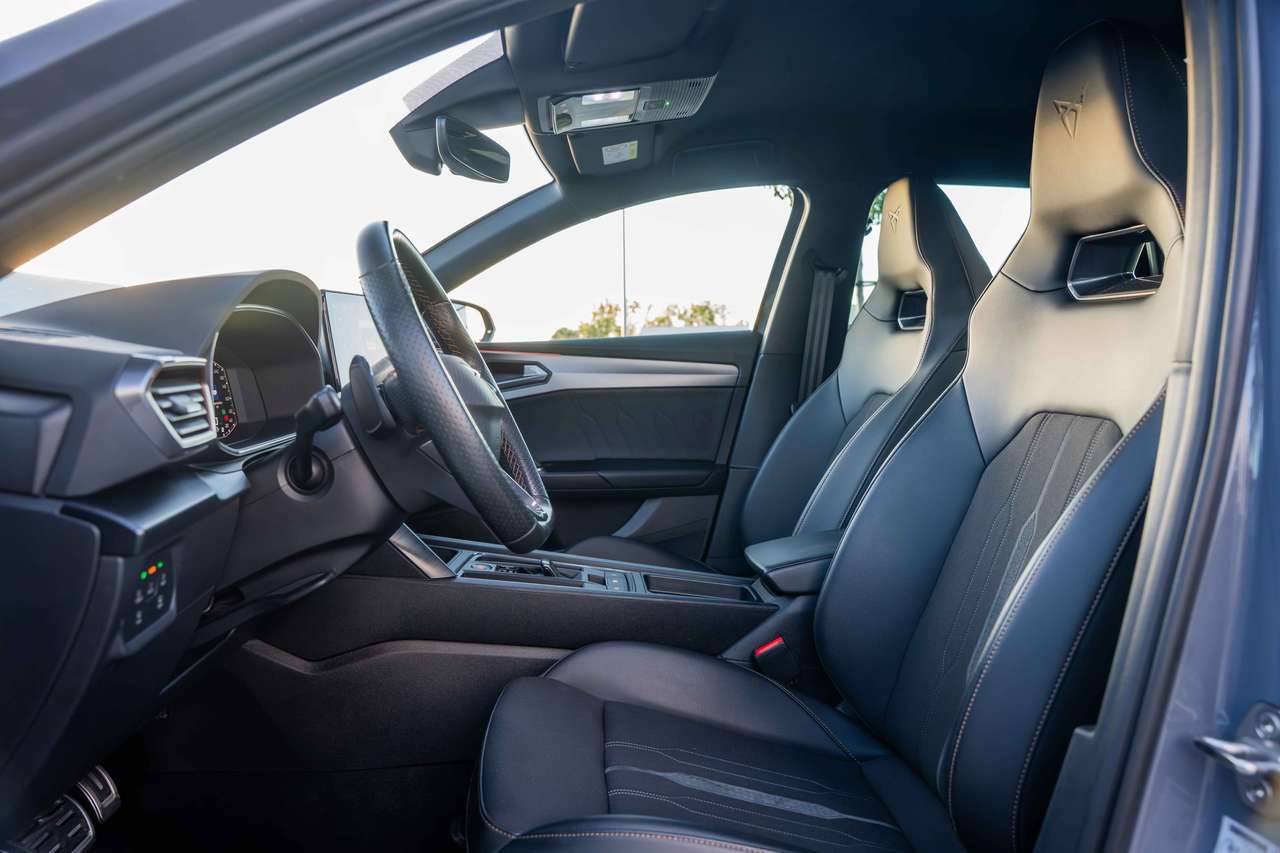 CUPRA Leon (2024) — foto 18