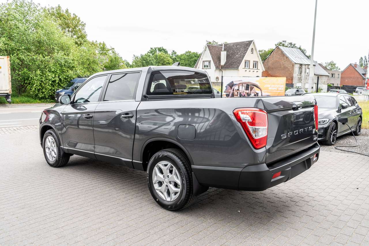 KGM Musso Grand 2.2D 4X4 Style - Automaat - 30.500ex — foto 6 van 19