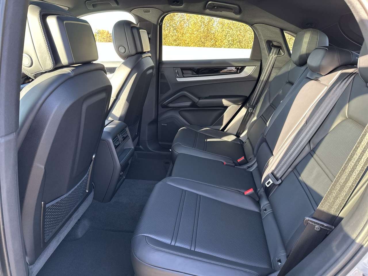 Porsche Cayenne coupé/E-Hybr NIEUW MODEL/36gr Co2/CATALOGUSPRIJS: 160.950 EURO - 10%/LUCHTV/LED — foto 7 van 16