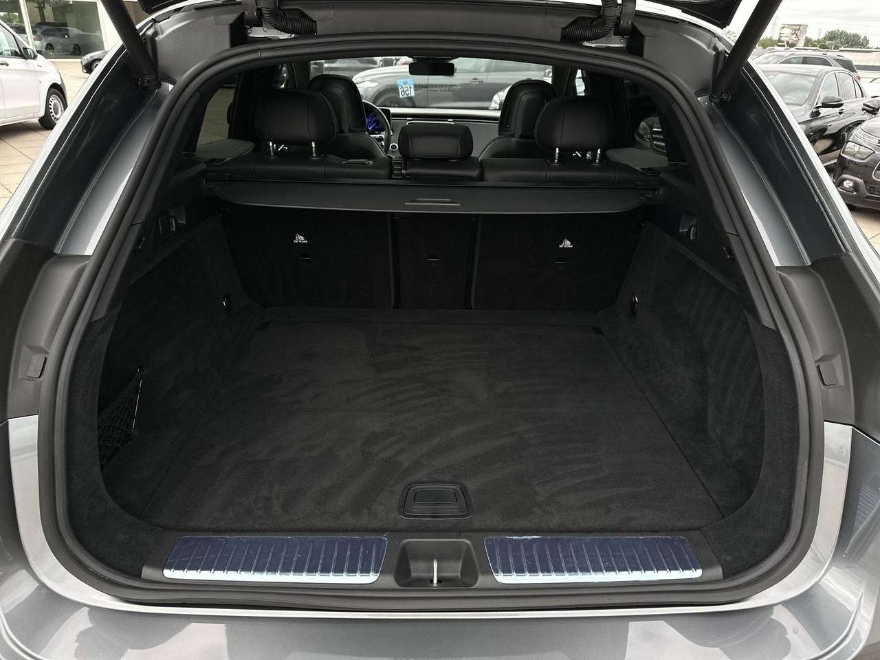 Mercedes-Benz EQE SUV EQE 90.6 kWh 300 AMG Line AMG Line — foto 11 van 18