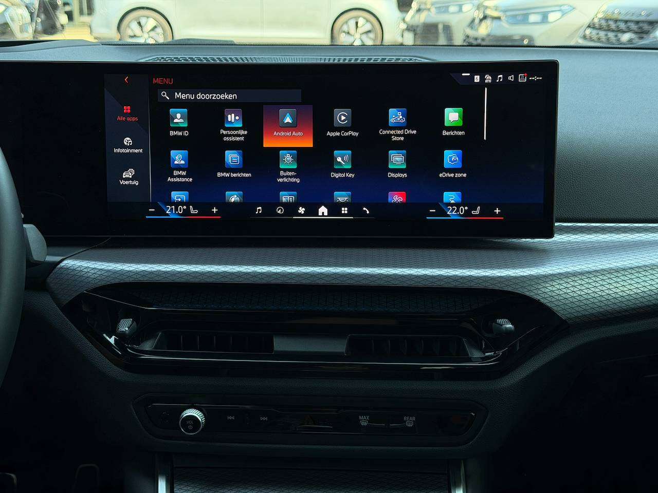 BMW 330 PHEV M-SPORT HEAD-UP LASER MEMORY SEATS CARPLAY ACC — foto 22 van 25