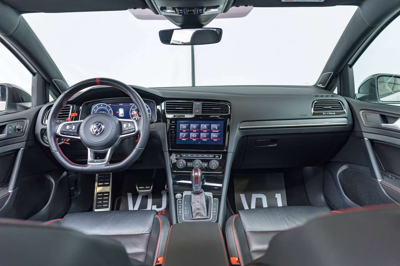 Volkswagen Golf GTI TCR|VOORKANT PPF BESCHERMD|AKRAPOVIC|PANO|CARBON|DYN-AUDIO-SYSTEEM|CAMERA|ZETELVERW.|ACC|LA|GARANTIE| — foto 19 van 25