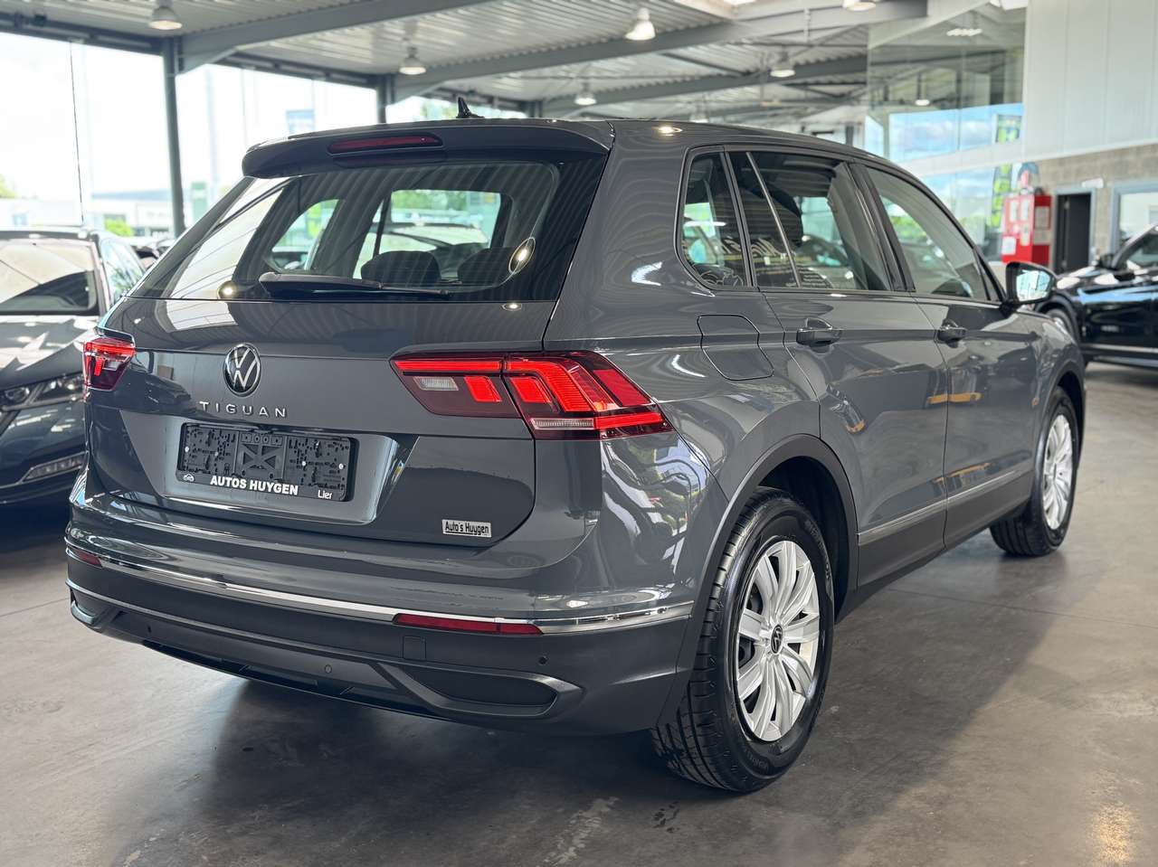Volkswagen Tiguan 1.5 TSI Life Navigatie / Camera / DAB — foto 4 van 17