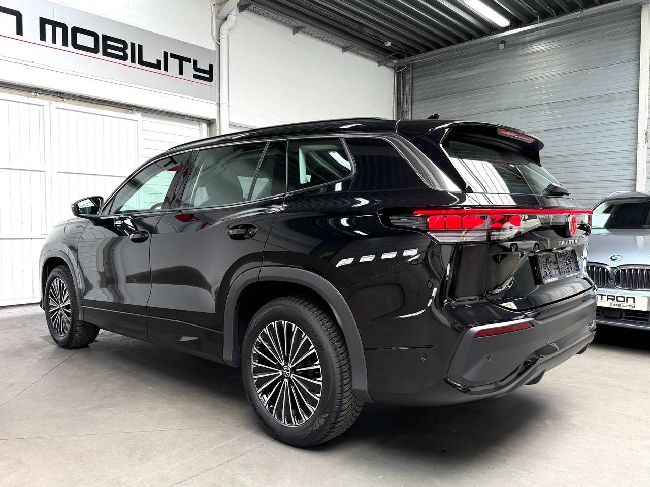 Volkswagen Tayron Tayron 1.5 eTSI ACT Life 7pl. DSG 360°CAM*TREKH*IQ LIGHT*TRAVEL ASS*BLIS*ACC*CARPLAY*DAB*NAVI*AC3ZONE — foto 8 van 25